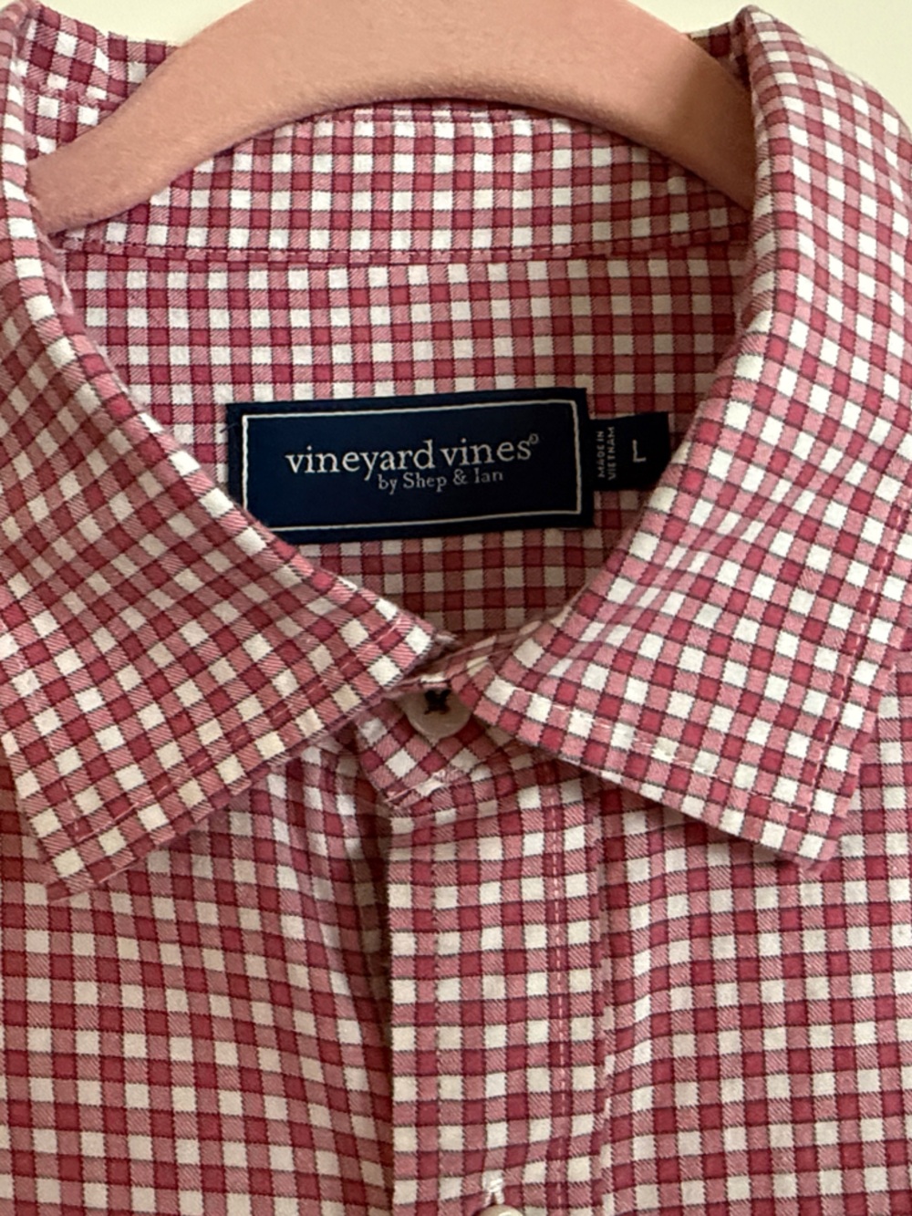 Vineyard Vines Pink and White Gingham Button-Down Shirt and Green Pullover - Picture 3 of 9